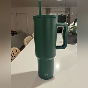 Simple Modern green tumbler 40oz